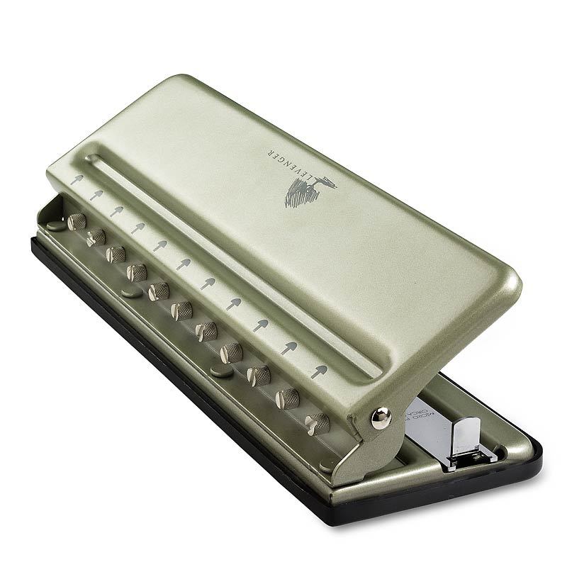 Circa Universal Discbound Notebook Desk Punch