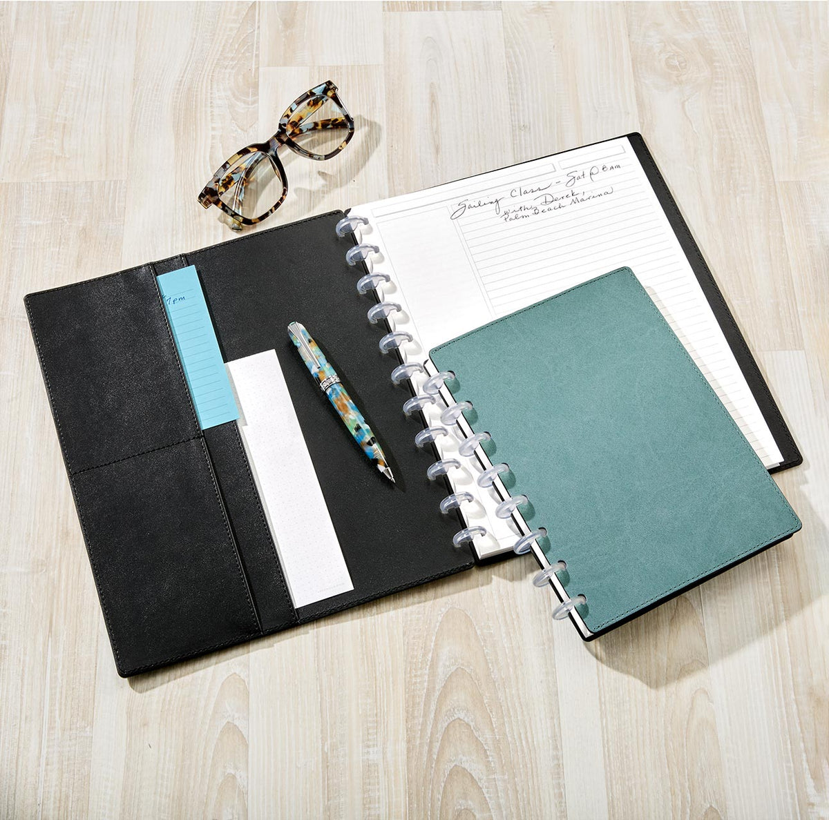 Levenger Circa Smooth Sliver Discbound Notebook with Pockets