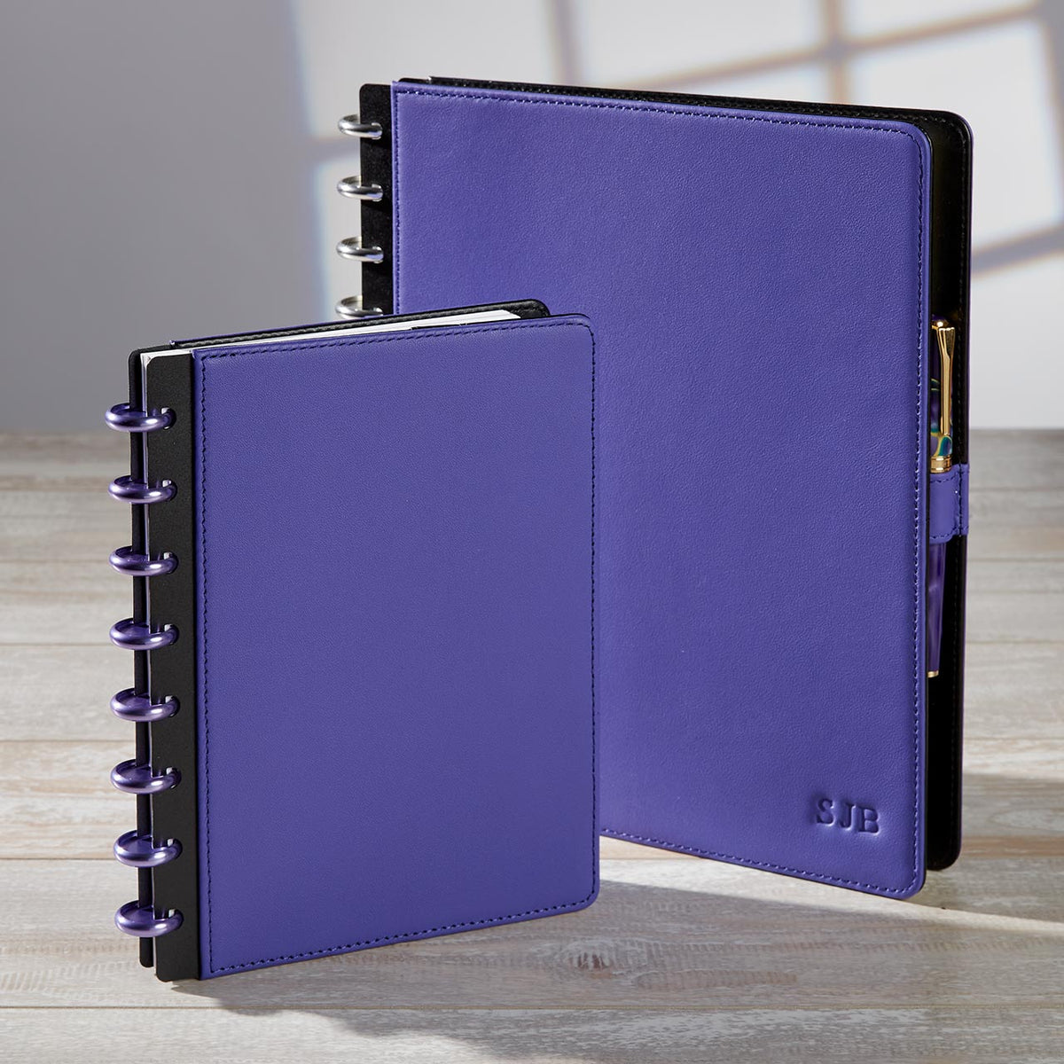 Levenger Circa® Original Leather Discbound Notebook